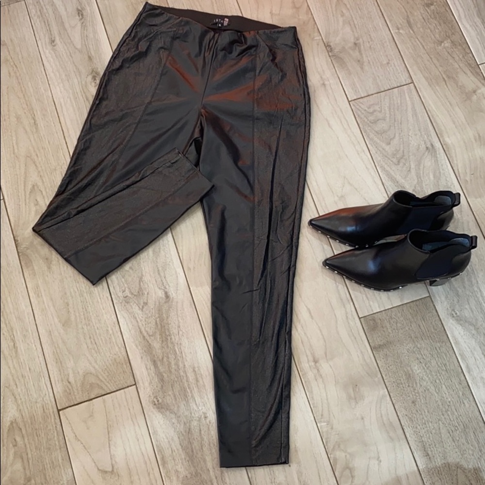 Black pleather leggings 🖤